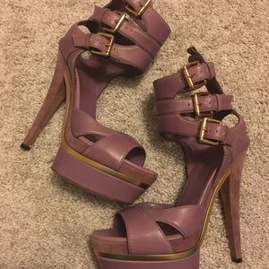 Gucci pink & gold leather platform pumps